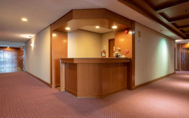 Siam Center Halal Hotel