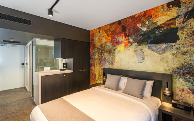 Kennigo Hotel Brisbane, Independent Collection by EVT