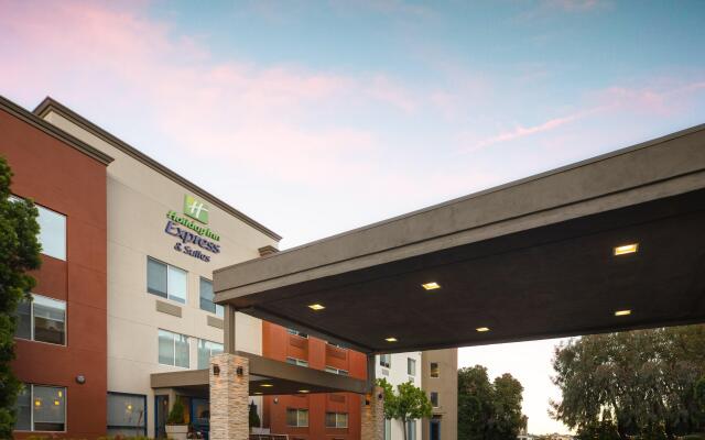 Holiday Inn Express Suites Belmont, an IHG Hotel