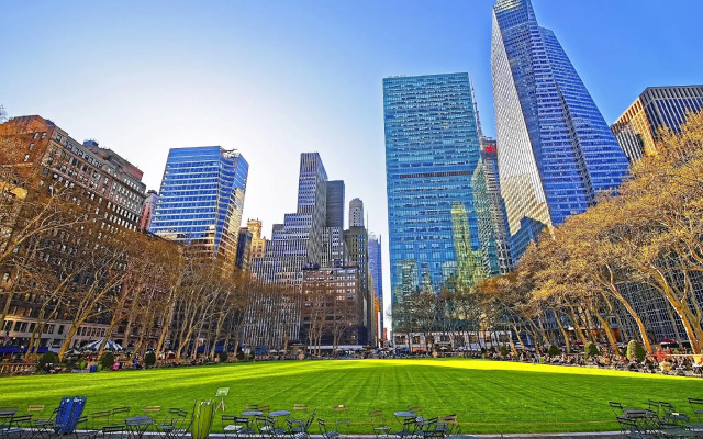 Jazz on Columbus Circle Hostel