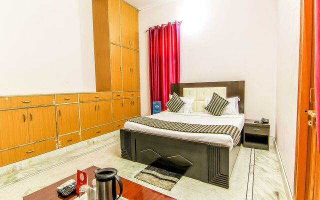 OYO 9008 Hotel JMD Inn