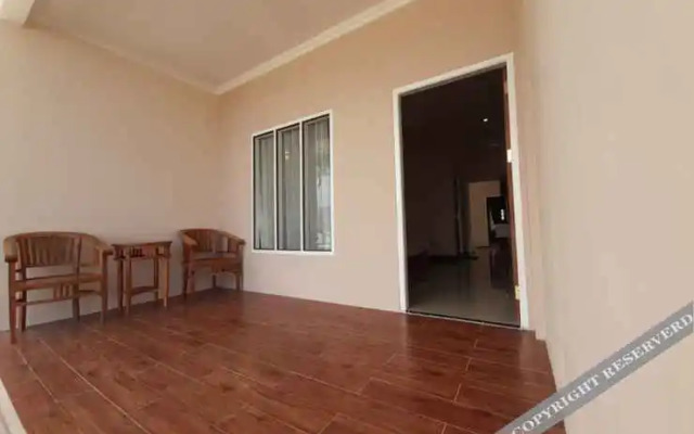 Sunrise Hotel Larantuka