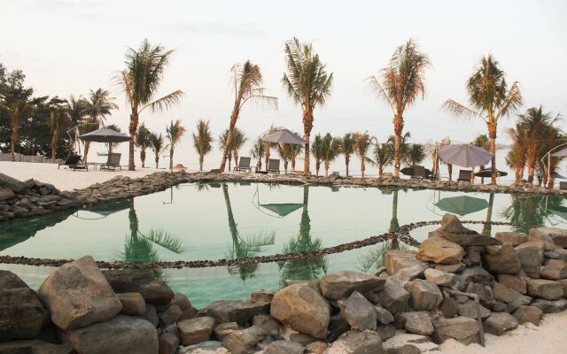 Eagles Beach Resort