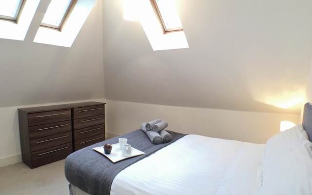 Luxurious Wessex Apartment