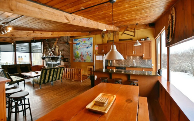 163 Tyrolean Rustic 4 bedroom chalet