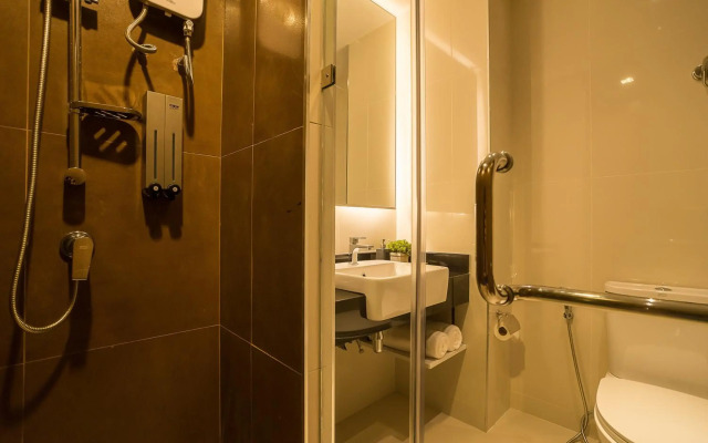 Aim House Bangkok Hotel