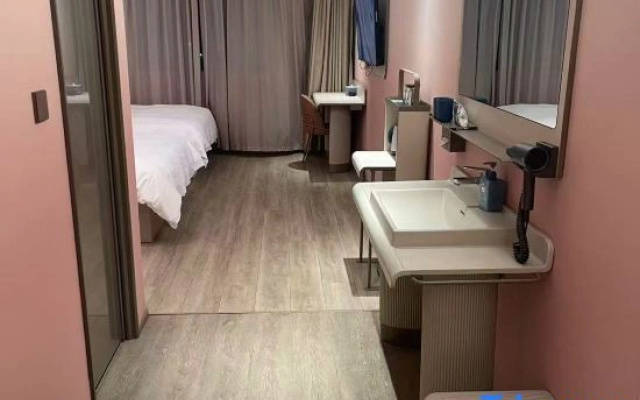 HanTing Hotel (Yizheng Fengyi Zhuangshicheng)