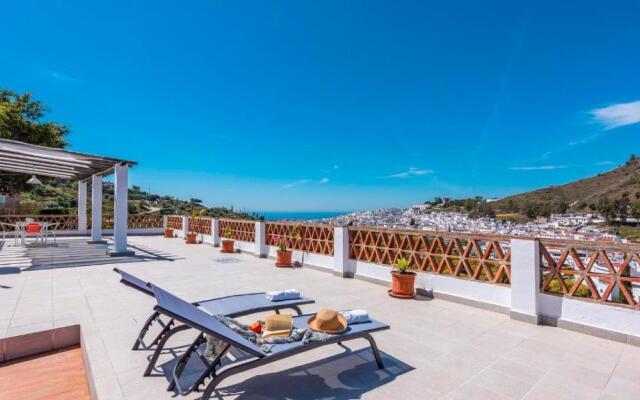 Benama Torrox by Ruralidays