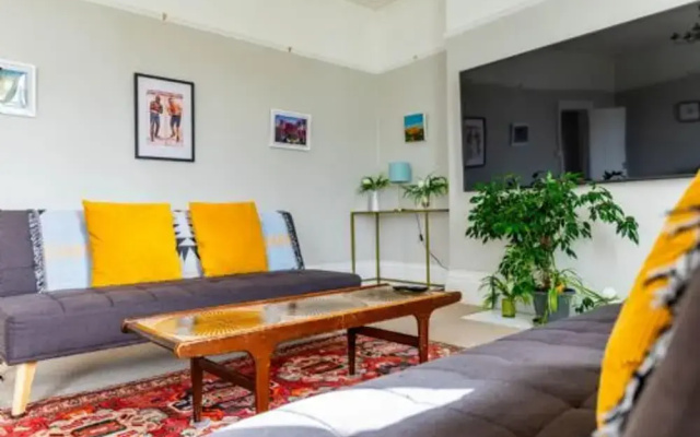 Host Stay St Georges