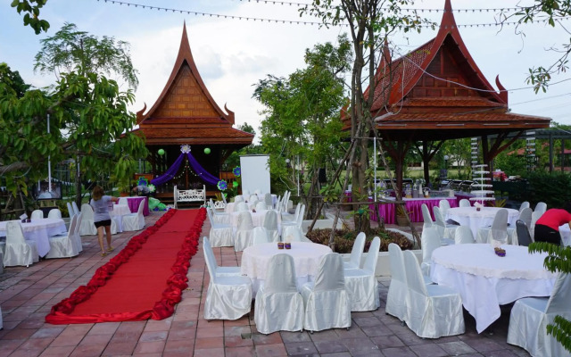 RedDoorz Sripiamsuk Resort Bangkok