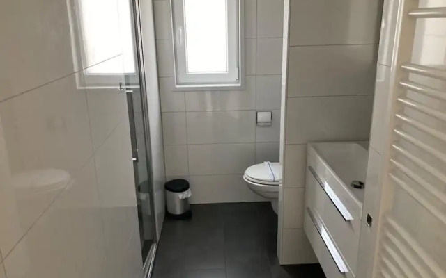 Modern Chalet With Combi Microwave Near Efteling
