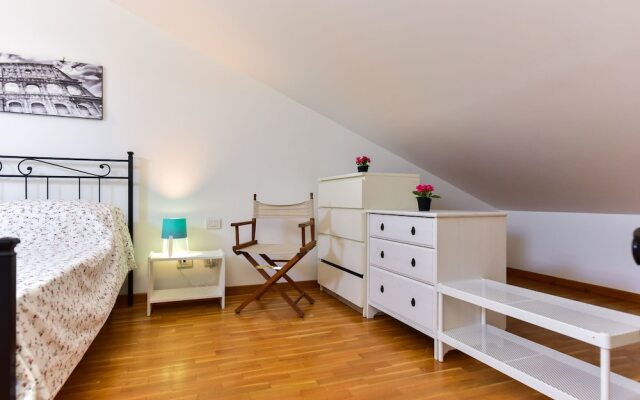 Libetta 8pax Apartment