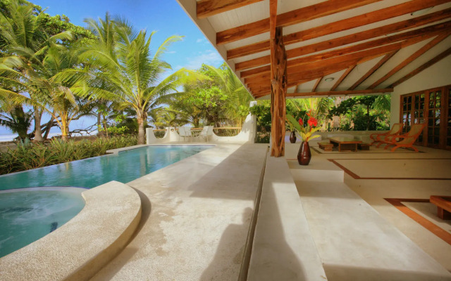 Hotel Tropico Latino