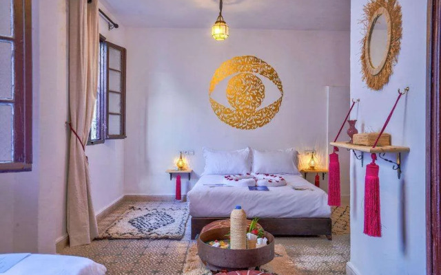 Zwen Zwen Boutique Hotel Rooftop & Spa
