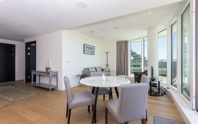 Modern 2 Bedroom Flat With Stunning Views