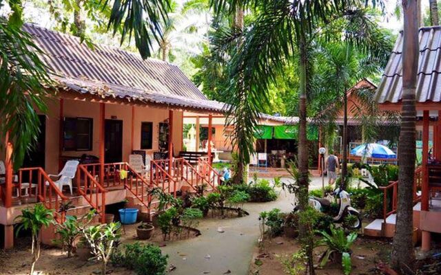 Sea Flower Resort (SHA Extra Plus)