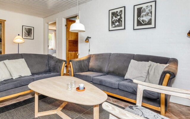 8 Person Holiday Home in Hojslev-by Traum