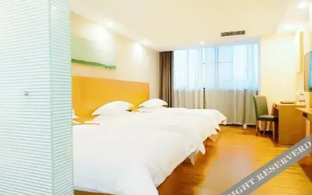 Nanas Hotel