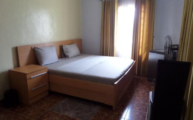 International New Life Hotel & Suites