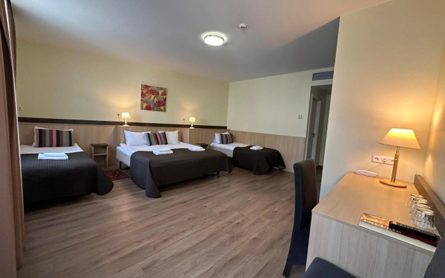City Gate Hotel