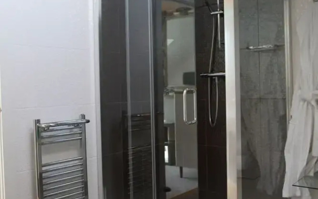 Luxury Pebble House 180 Degrees Sea View