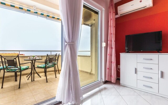 Beautiful Apartment in Makarska With 1 Bedrooms and Wifi