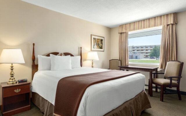 Travelodge Kingston LaSalle Hotel