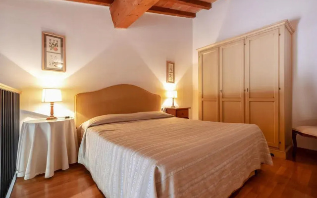 Apartment With Balcony in Poggio All'agnello