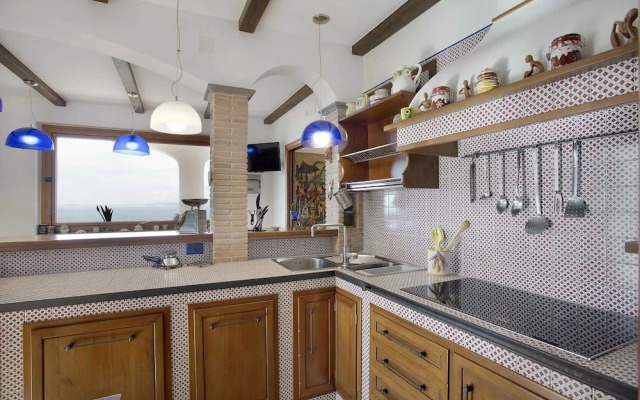 Luxury Villa with breathtaking Seaview, pool, BBQ