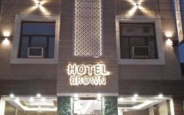 Hotel Brown