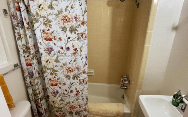 Mod2bd2ba ShowstoprViews. BBQ. Garage.