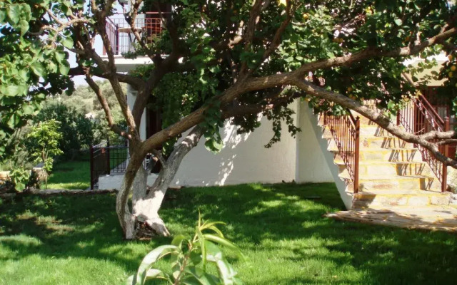 Scorpios Hotel & Suites