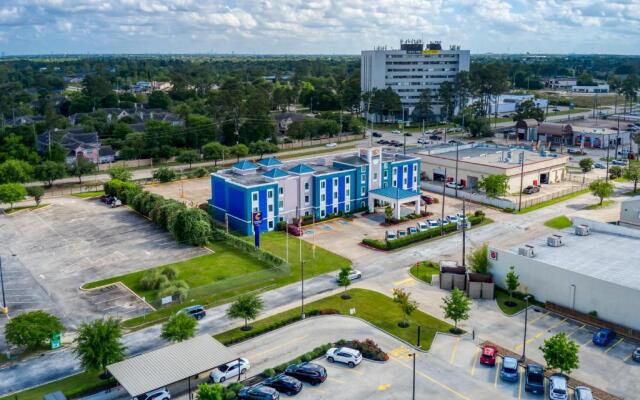 Comfort Inn & Suites Houston FM1960 - Champions