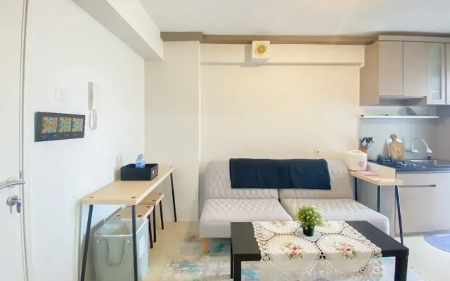 Beautiful And Cozy 2Br Bassura City Apartment