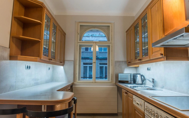 Exclusive 3 Bedroom Top-Notch Flat, GREAT LOCATION