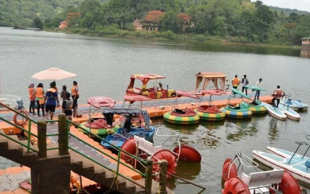 Mayem Lakeview