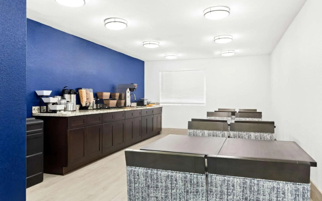 SureStay by Best Western Groves