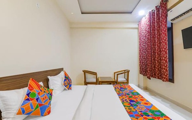 FabHotel The Gahmar Inn