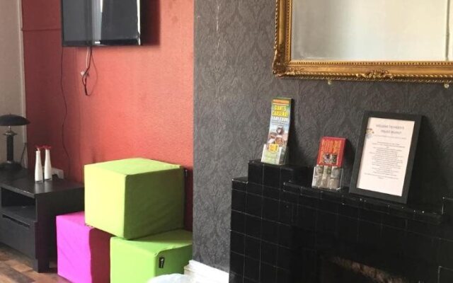 Paddy's Palace Belfast Hostel