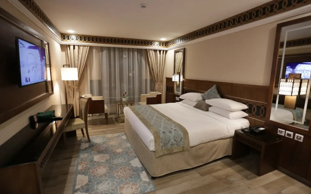 Violet Al Azizia Hotel