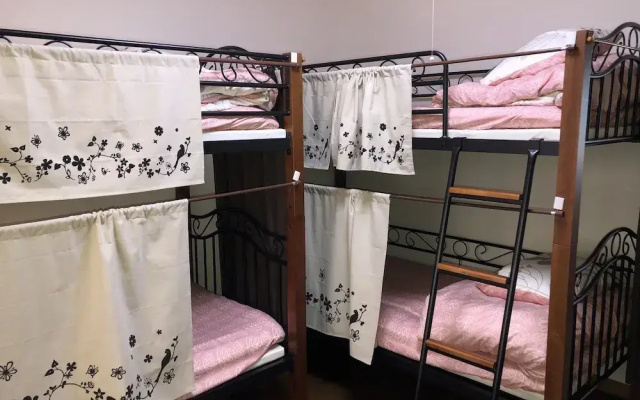 Happy Closet & Wasamon Hostel