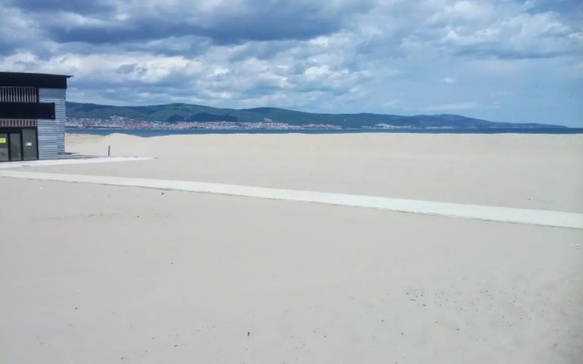 Hotel Amfibia Beach