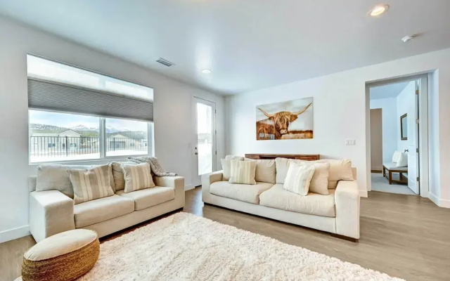 12 Mi to Dtwn Flagstaff: Spacious Bellemont Home!