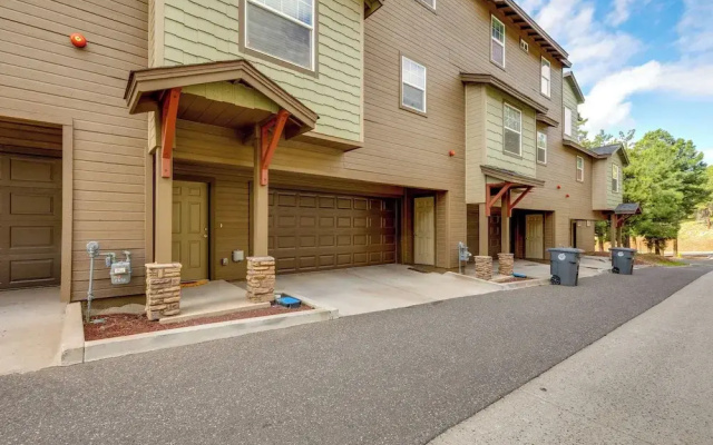 Spacious Retreat < 3 Mi to Downtown Flagstaff!