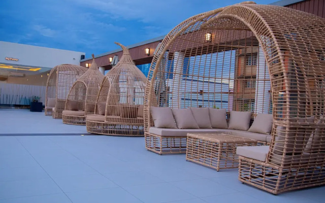 Cloud9 Hotel