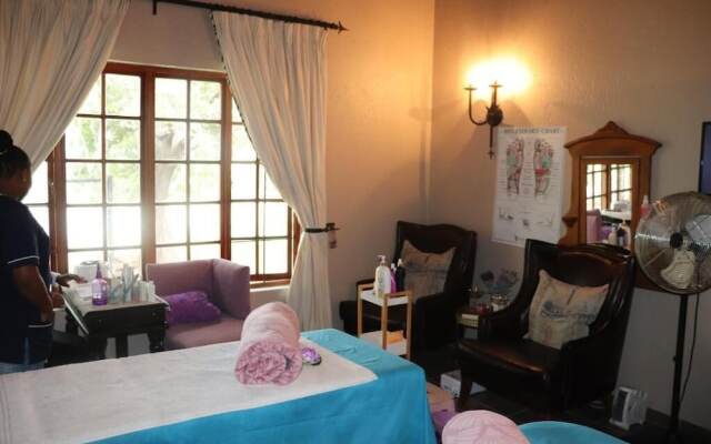 Khaya Africa Guesthouse and Spa