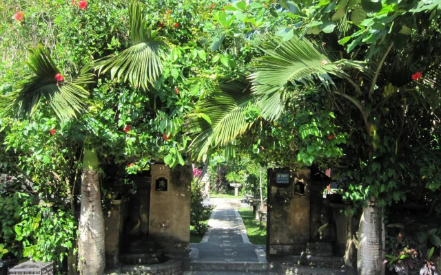 Galang Kangin Bungalows 2
