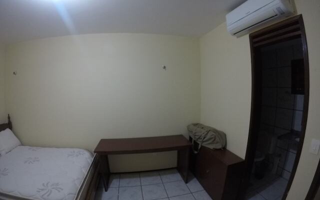 Apto 4 suites com ar para 15 pessoas