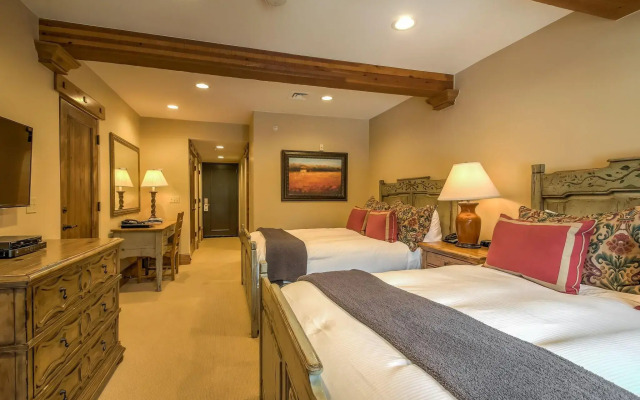 The Chateaux Deer Valley