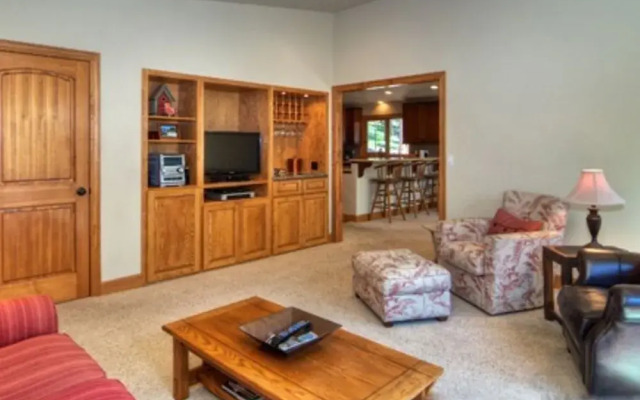 Perfect Fit 4 Br home by RedAwning